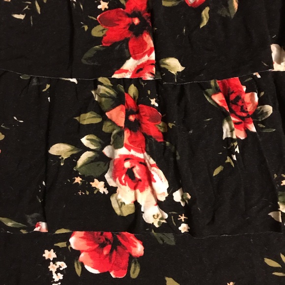 🌸5/$30🌸 Bobeau Floral Ruffle Tank Top, EUC, L - Picture 5 of 10